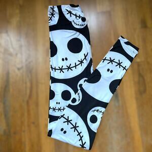 *THE NIGHTMARE BEFORE CHRISTMAS* THEMED ACTIVE LEGGINGS-BUTTER SOFT-BNWOT